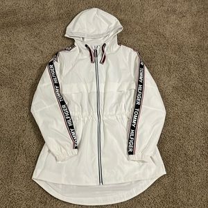 White Tommy Hilfiger light jacket, size small